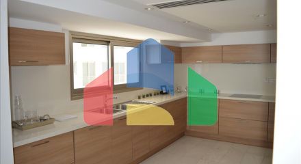 Продаж - Квартира 145 m² В Ларнаке