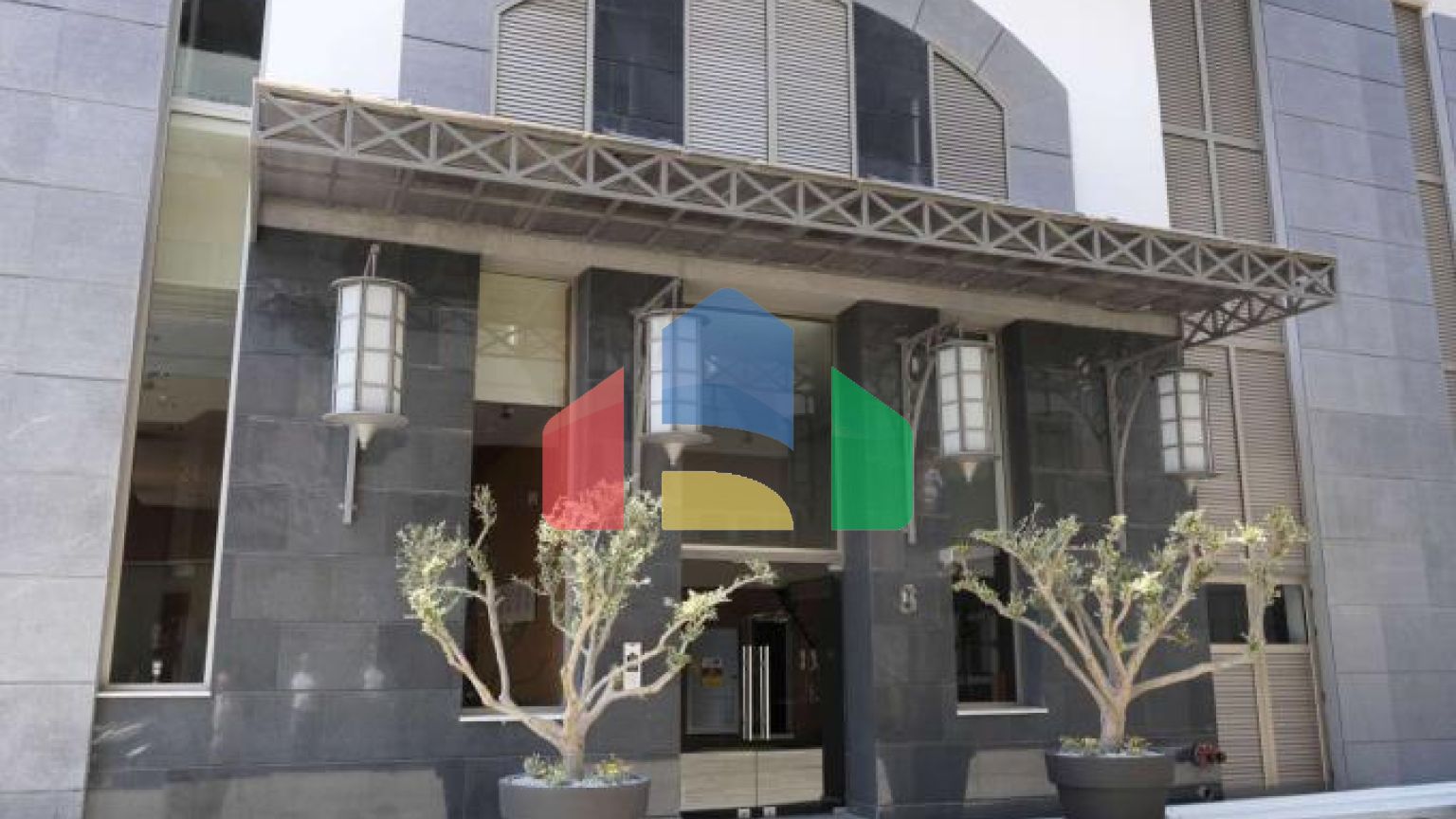 Продаж - Квартира 145 m² В Ларнаке