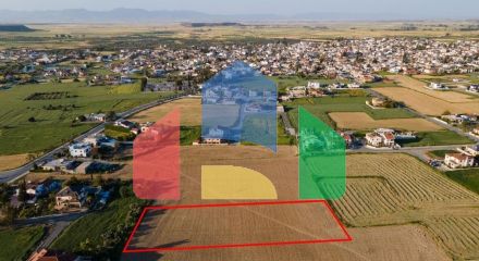 Продаж - Земельна ділянка 4683 m² В Ларнаке