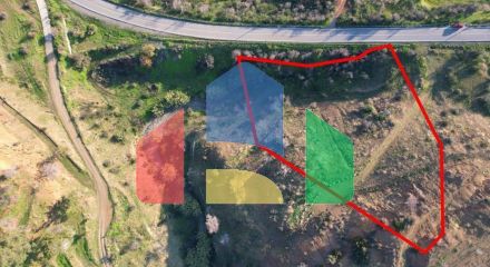 Продаж - Земельна ділянка 5203 m² В Ларнаке
