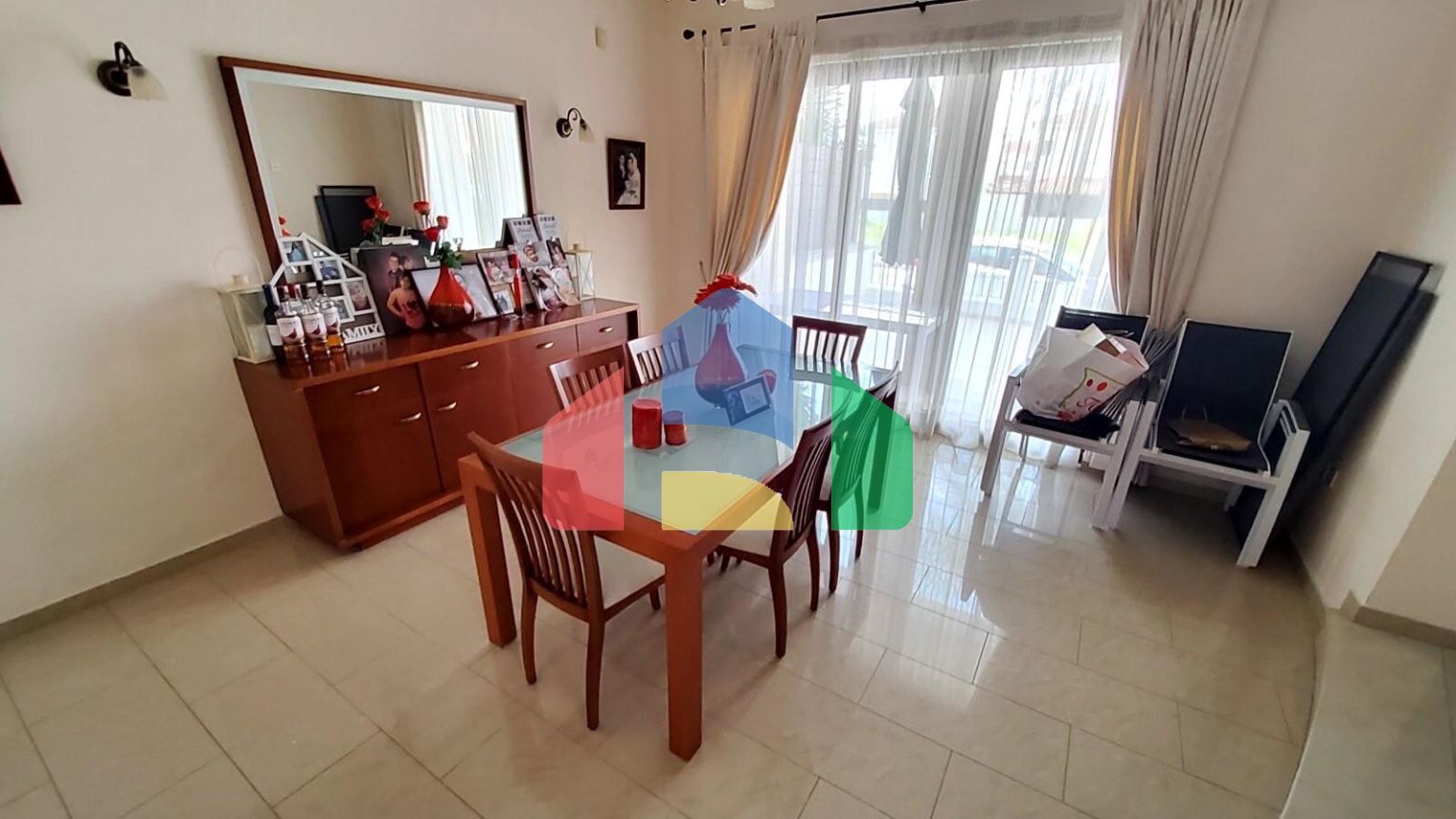 Продажа - Коттедж 290 m² в Ларнаке