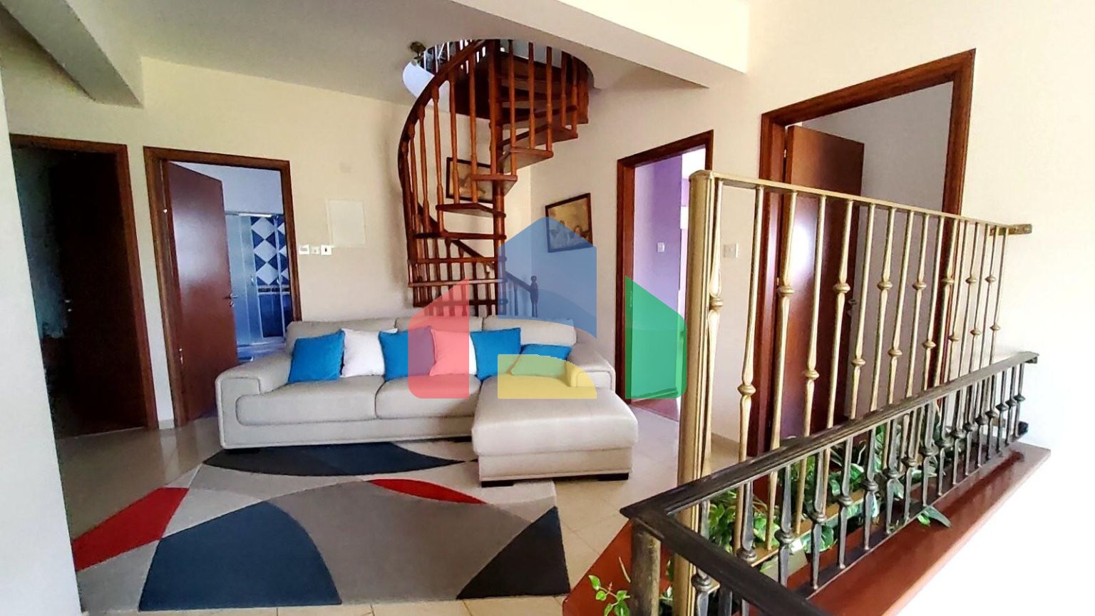 Продажа - Коттедж 290 m² в Ларнаке