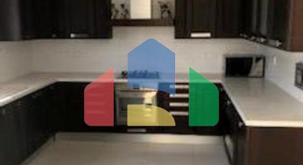 Продаж - Котедж 204 m² В Ларнаке