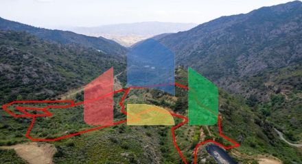 Продаж - Земельна ділянка 18731 m² В Ларнаке