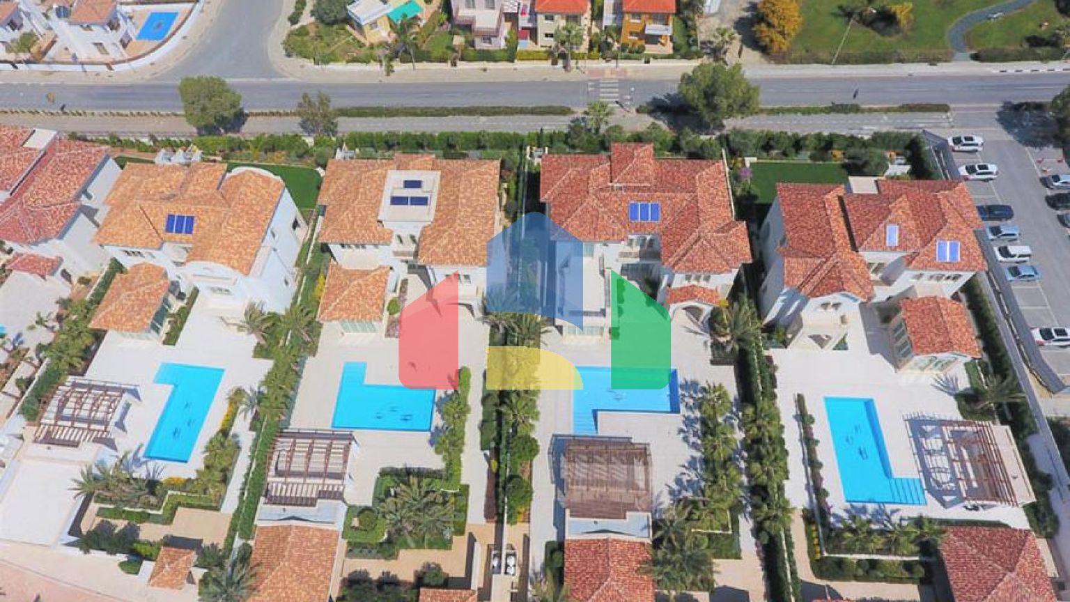 Продаж - Вілла 800 m² В Ларнаке