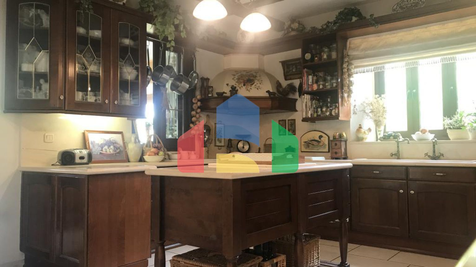 Продаж - Вілла 500 m² В Ларнаке