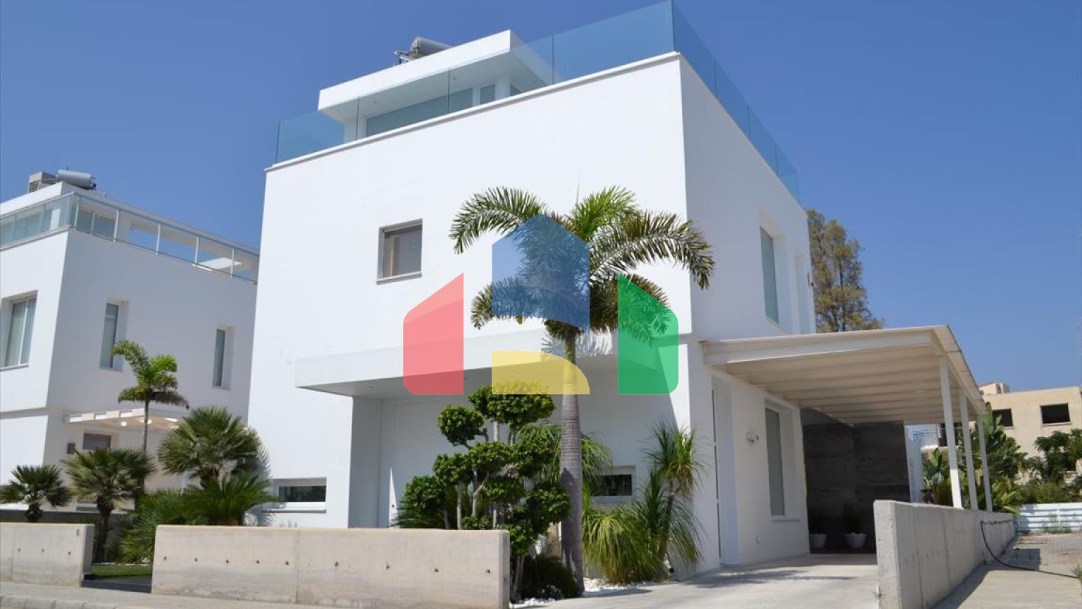 Продаж - Вілла 244 m² В Ларнаке