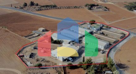 Продаж - Земельна ділянка 10902 m² В Ларнаке