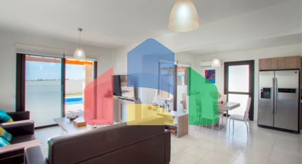 Продаж - Вілла В Ларнаке