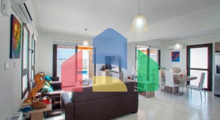 Продаж - Вілла В Ларнаке