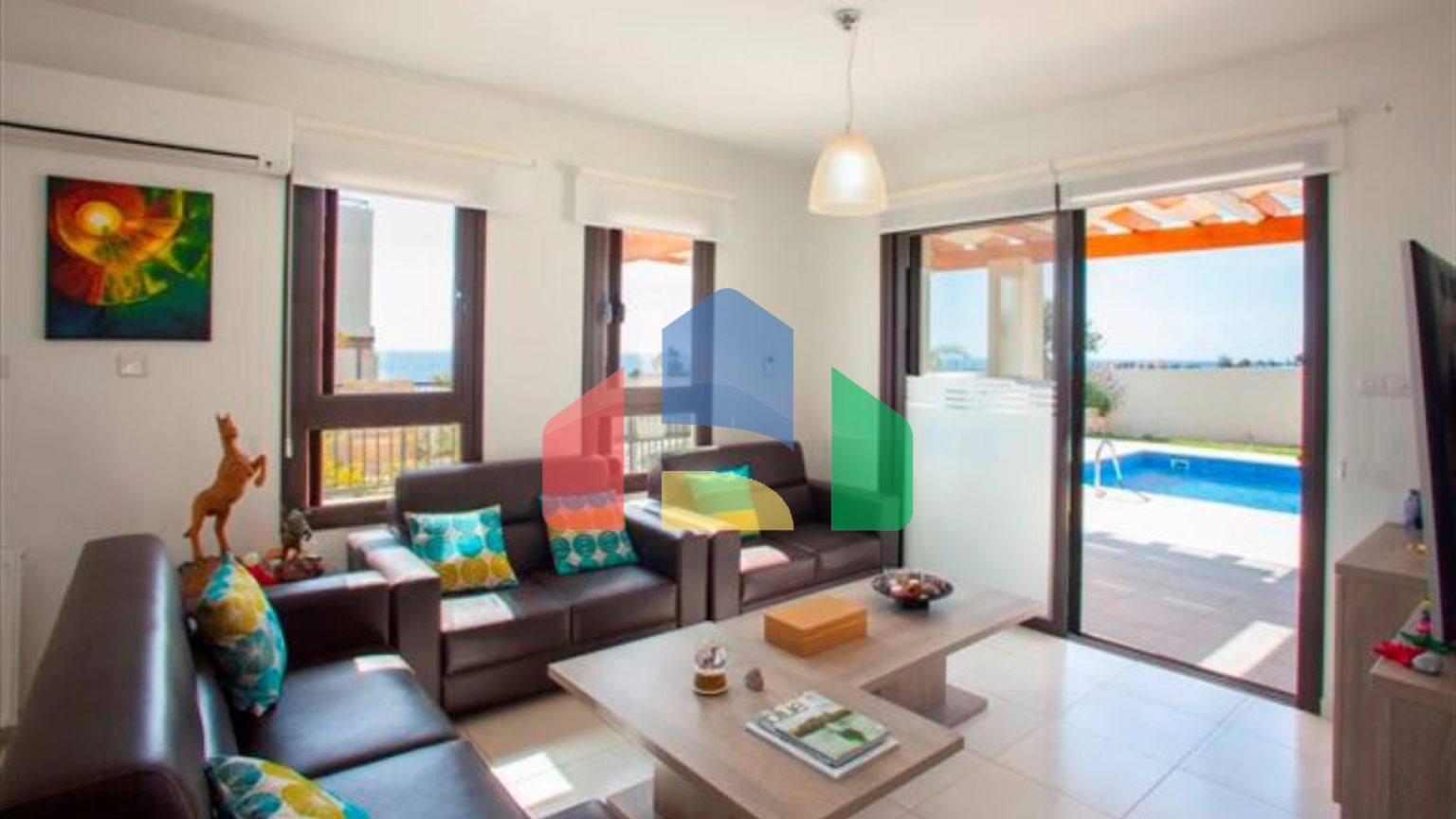 Продаж - Вілла В Ларнаке