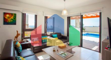 Продаж - Вілла В Ларнаке