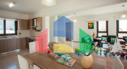 Продаж - Вілла В Ларнаке