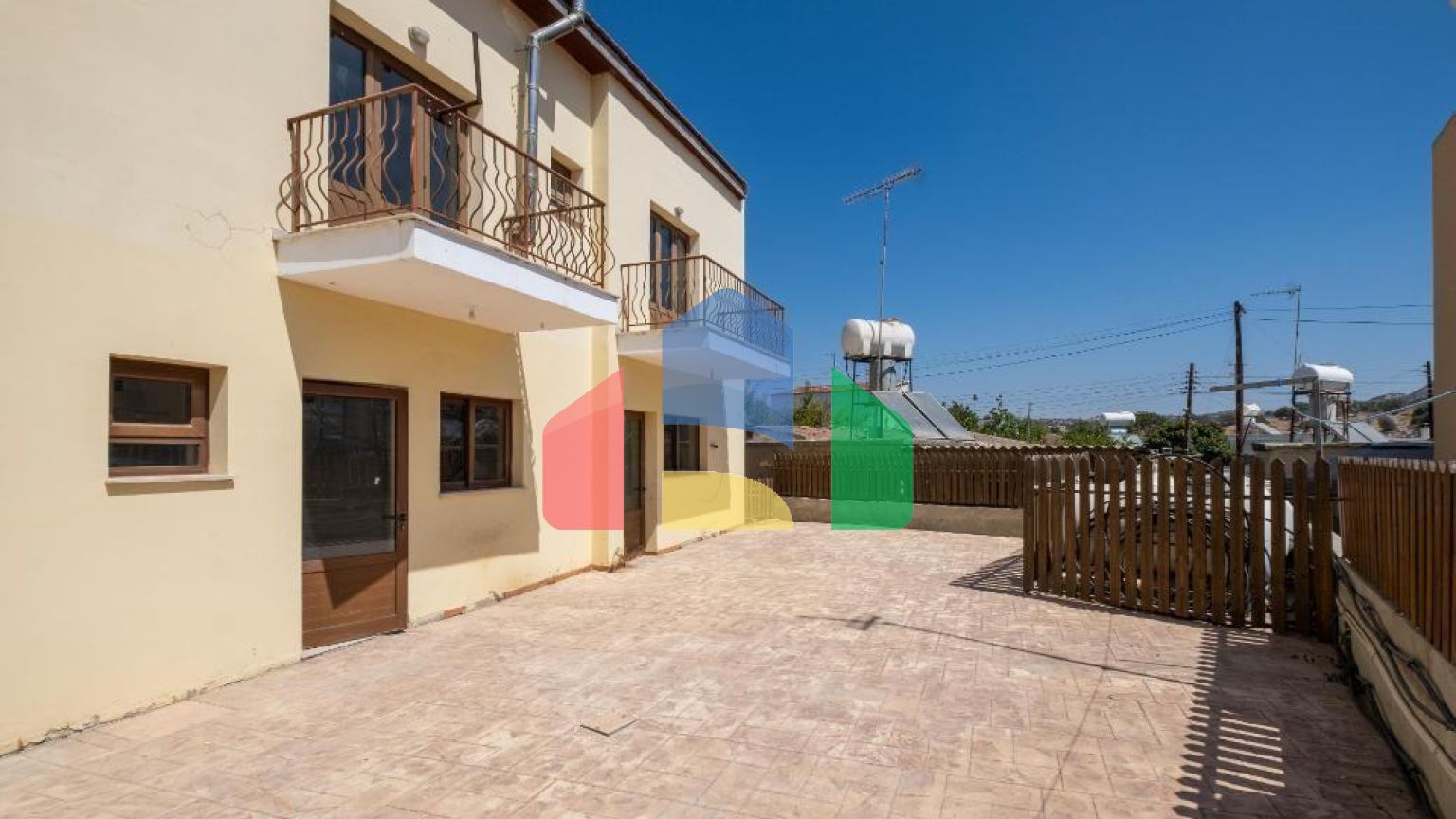 Продажа - Коттедж 198 m² в Ларнаке