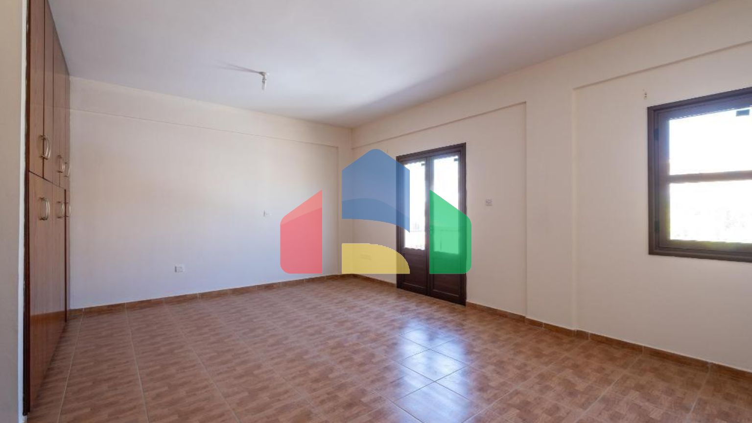 Продажа - Коттедж 198 m² в Ларнаке