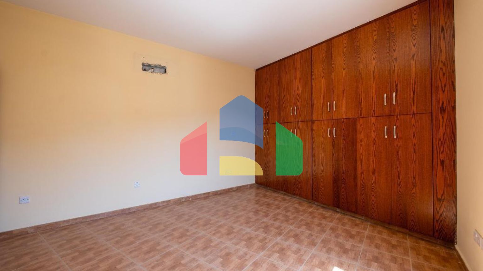 Продажа - Коттедж 198 m² в Ларнаке