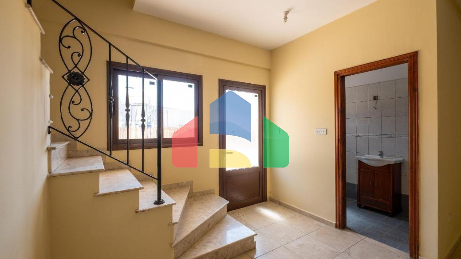 Продажа - Коттедж 198 m² в Ларнаке