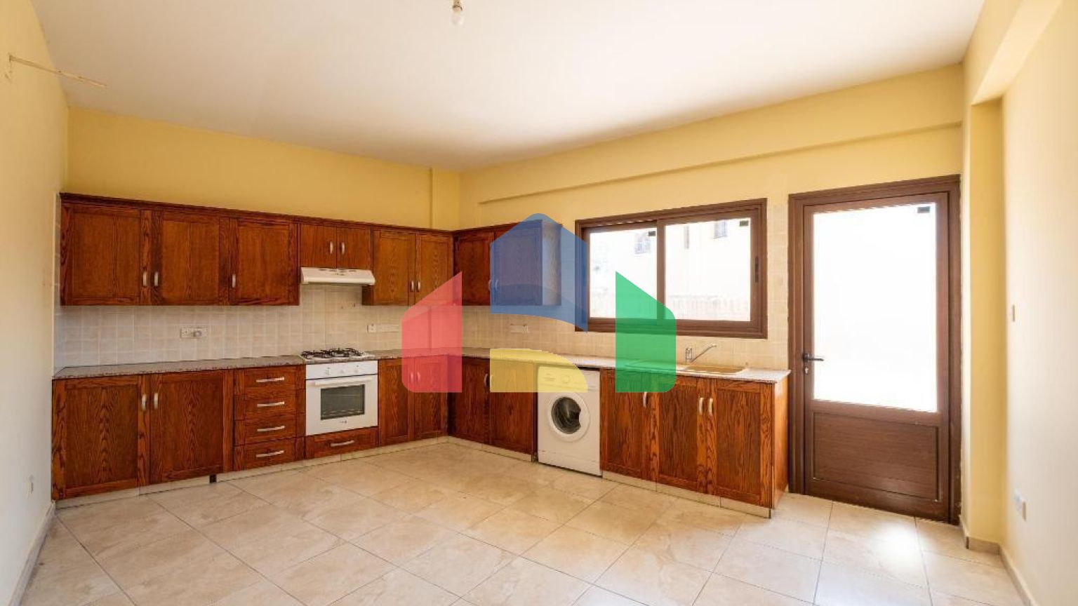 Продажа - Коттедж 198 m² в Ларнаке