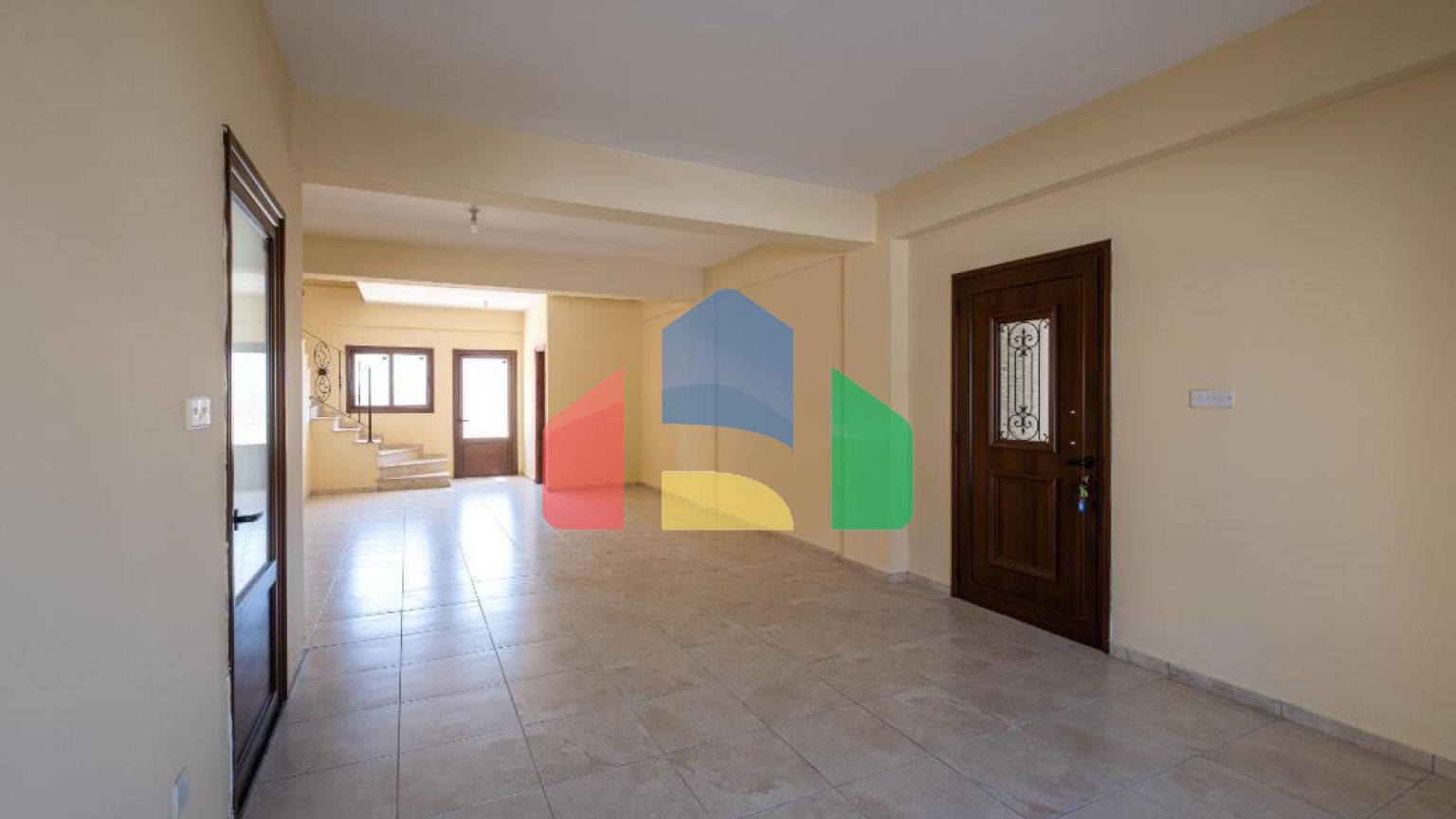 Продажа - Коттедж 198 m² в Ларнаке