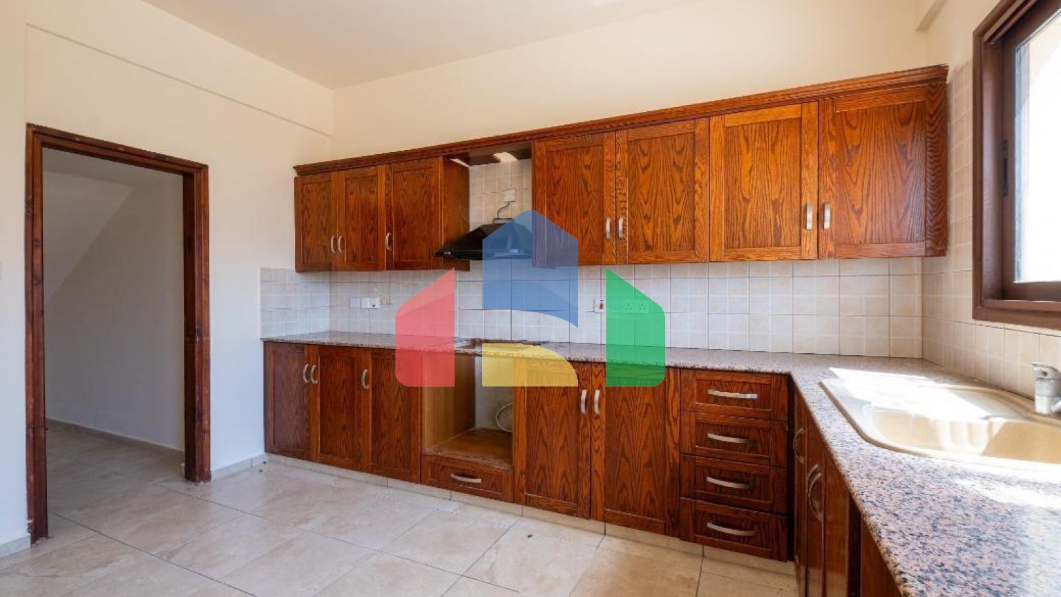 Продажа - Коттедж 136 m² в Ларнаке