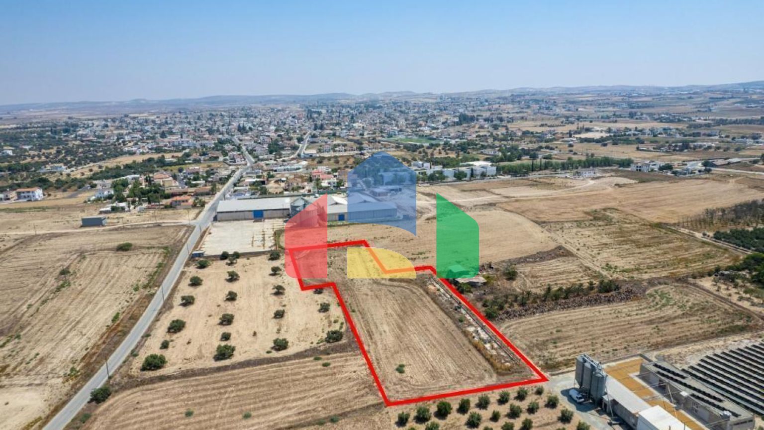 Продаж - Земельна ділянка 6021 m² В Ларнаке