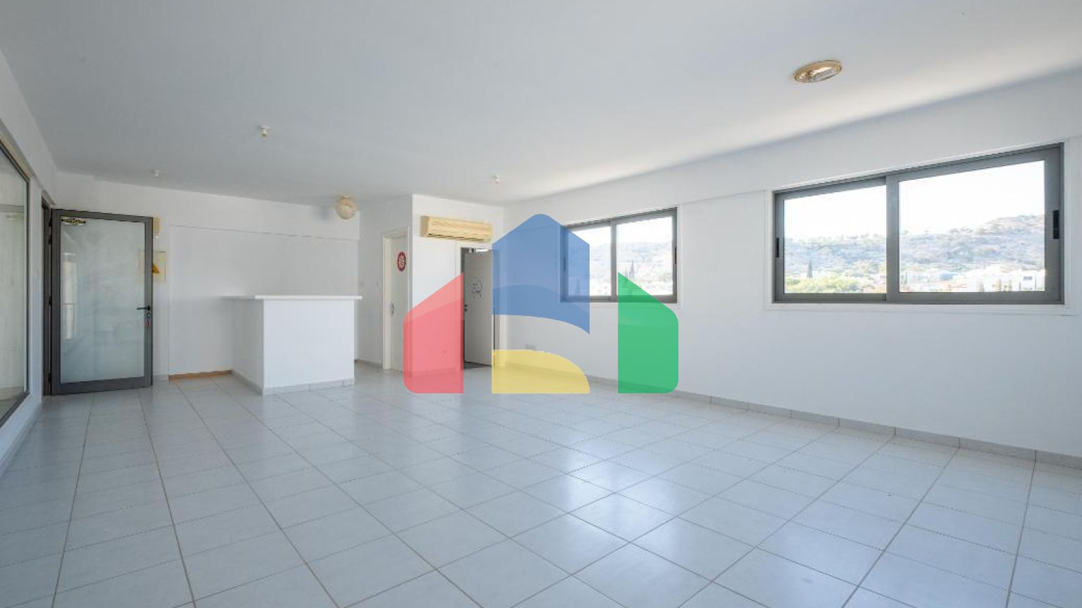 Продажа - Бизнес 182 m² в Ларнаке