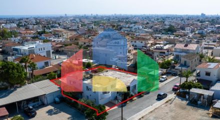 Продаж - Котедж 260 m² В Ларнаке