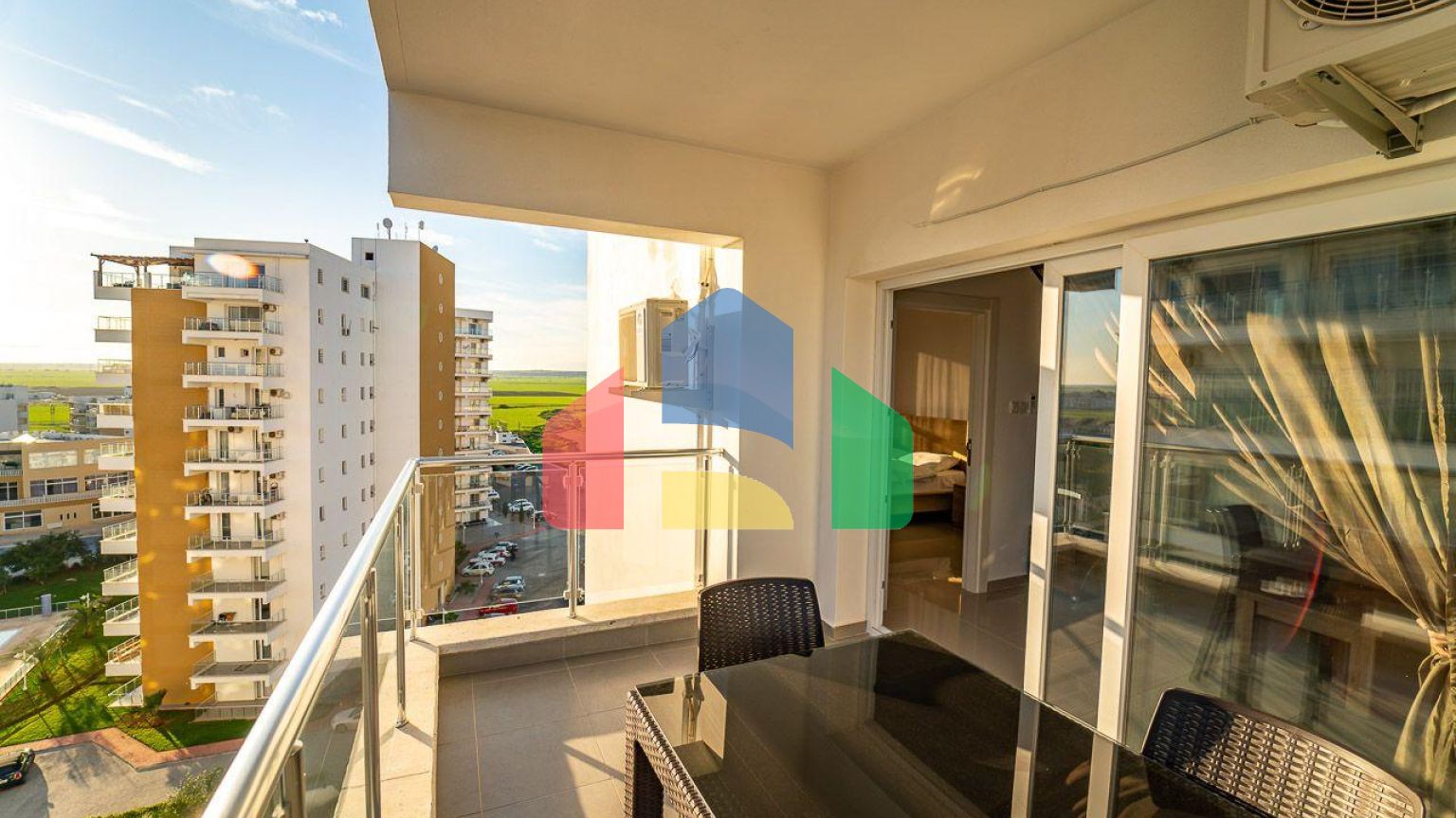 2-комнатные апартаменты 60 м2 + 11 м2 балкон В СПА-комплексе в 600 метрах от песчаного пляжа