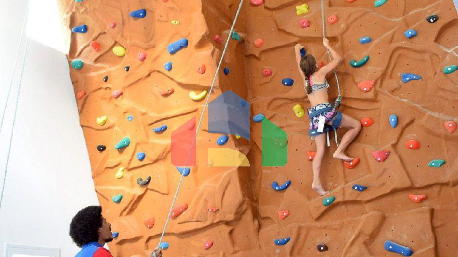 2-комнатные апартаменты 60 м2 + 11 м2 балкон В СПА-комплексе в 600 метрах от песчаного пляжа