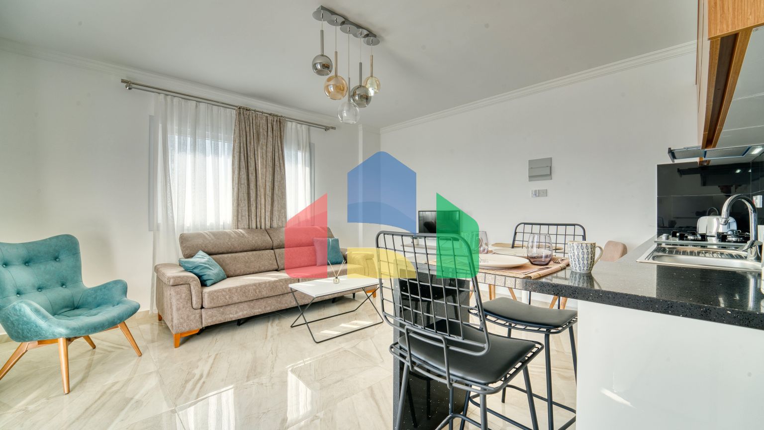 Студия 43 м2 в 250 метрах от песчаного пляжа