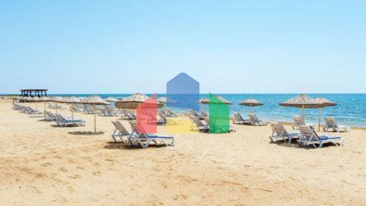 4-комнатные апартаменты 120 м2 с собственным приватным бассейном в СПА - комплексе в 100 метрах от песчаного пляжа