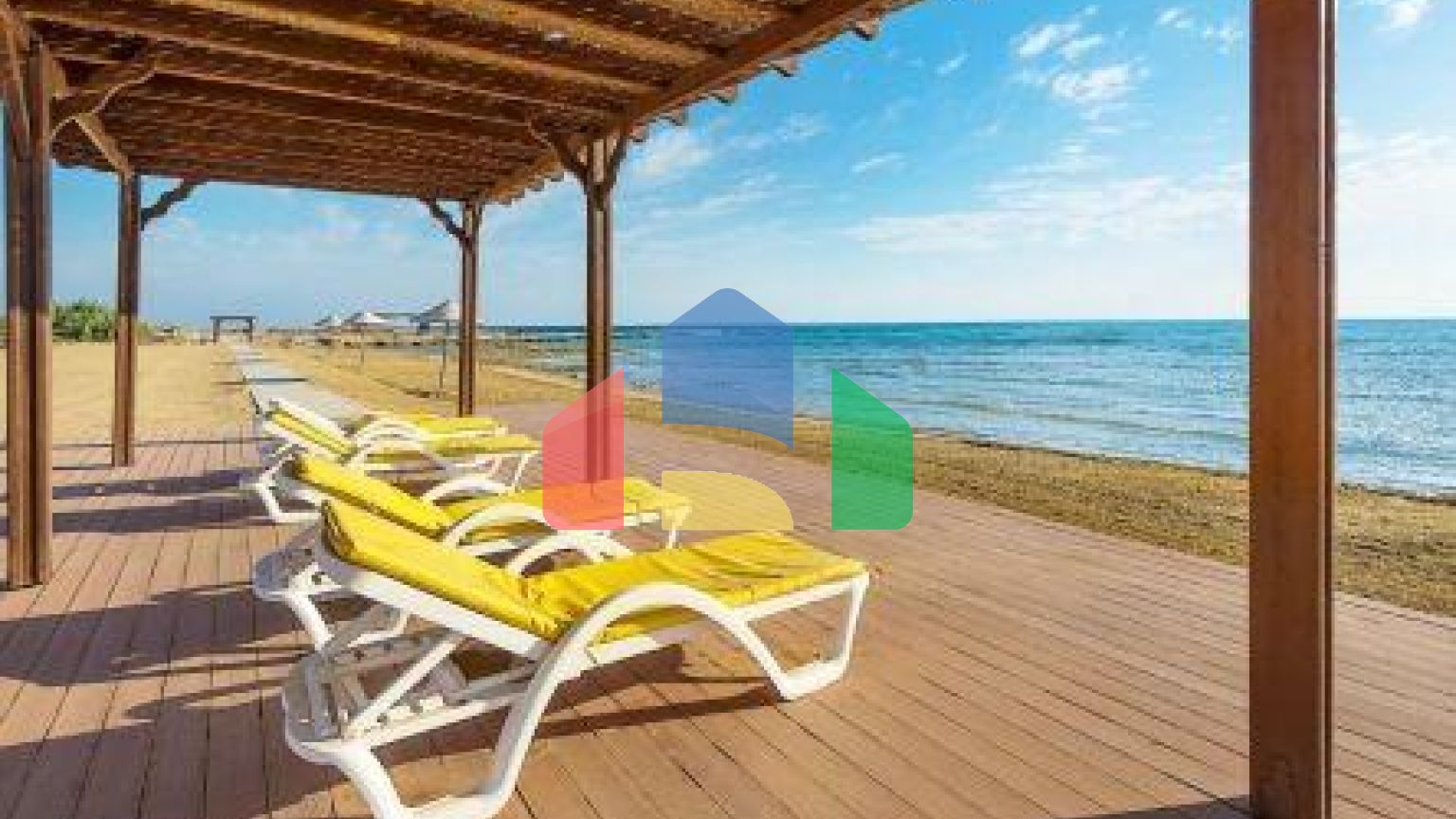 4-комнатные апартаменты 120 м2 с собственным приватным бассейном в СПА - комплексе в 100 метрах от песчаного пляжа