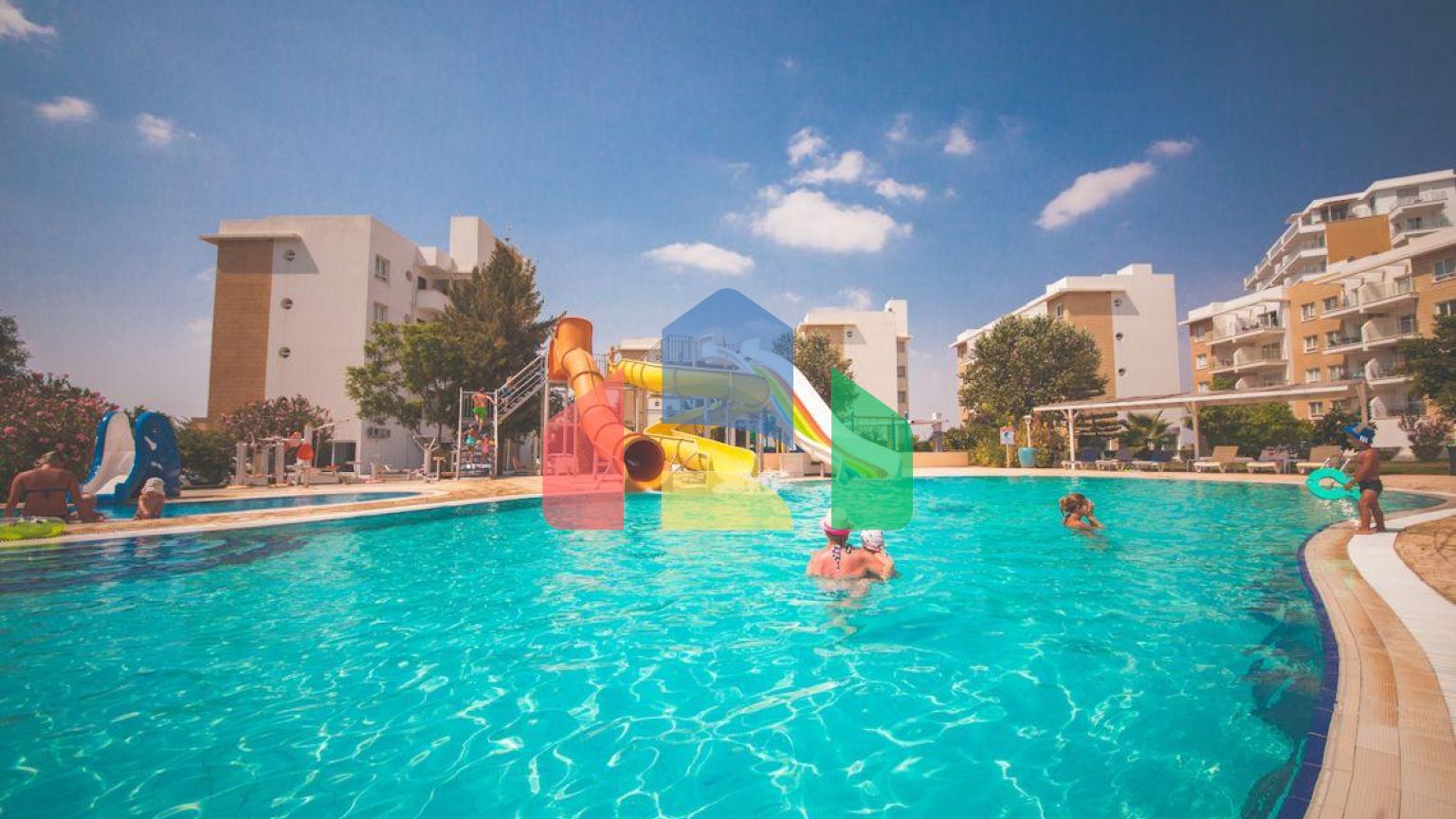 5-комнатный пентхаус 198 м2 + 40м2 терраса в СПА - комплексе в 600 метрах от песчаного пляжа