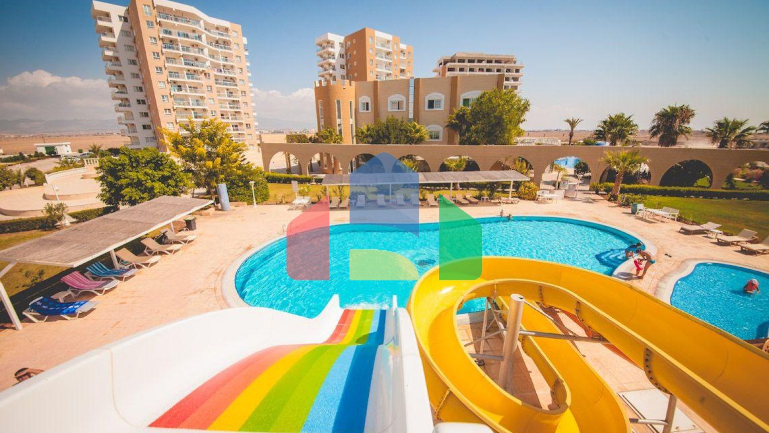 5-комнатный пентхаус 198 м2 + 40м2 терраса в СПА - комплексе в 600 метрах от песчаного пляжа