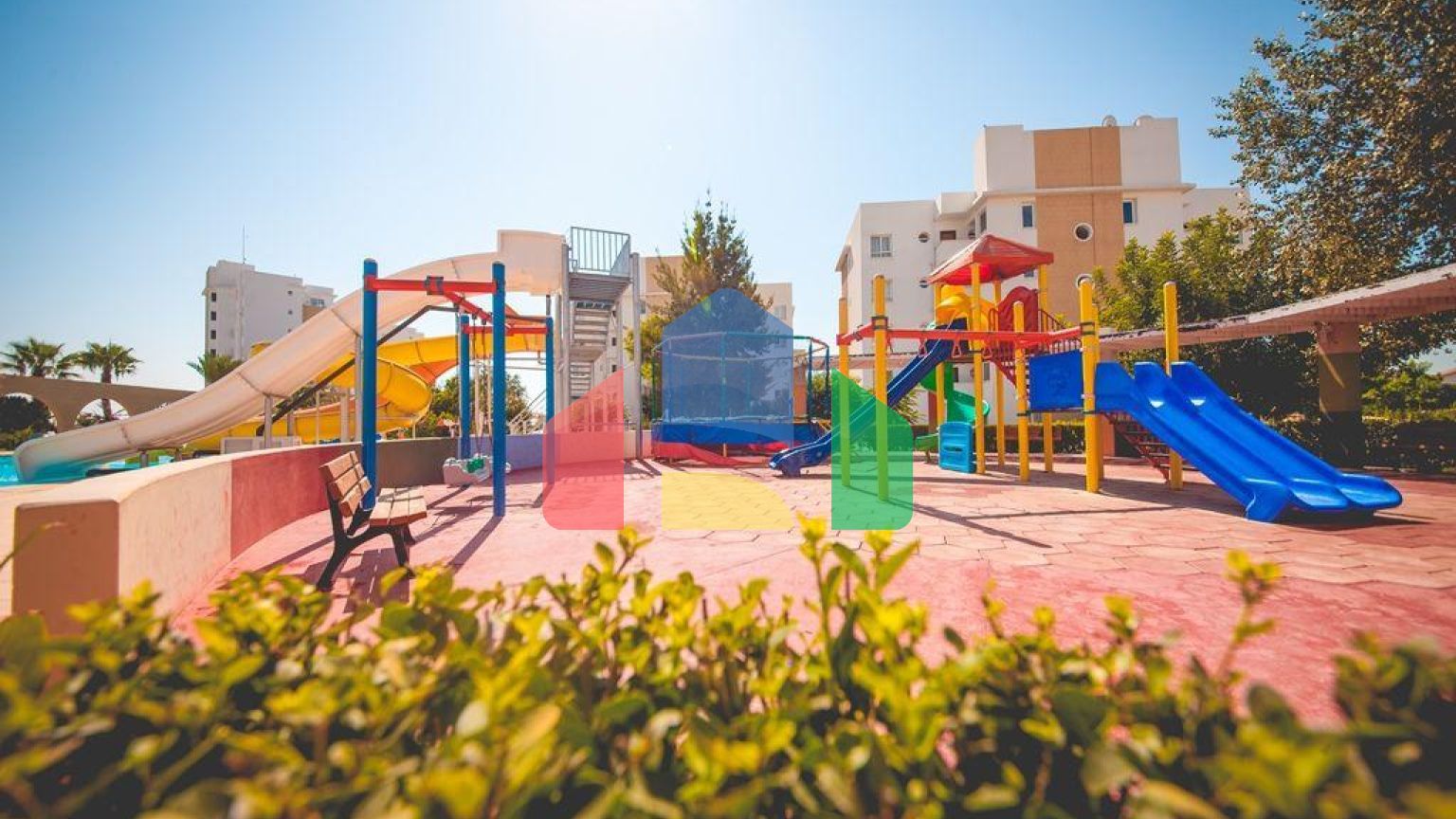 5-комнатный пентхаус 198 м2 + 40м2 терраса в СПА - комплексе в 600 метрах от песчаного пляжа