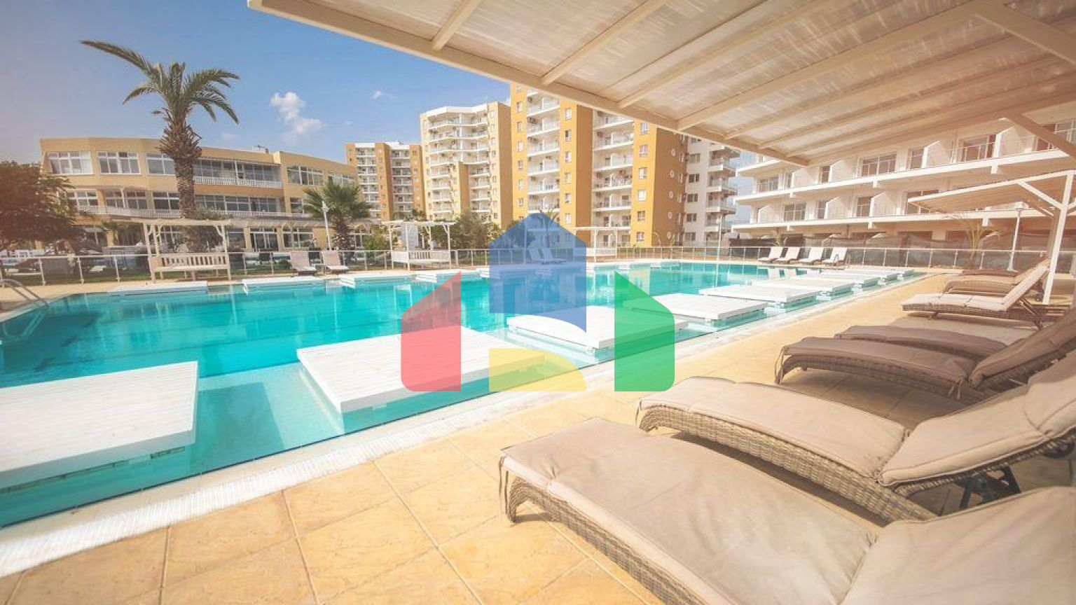 5-комнатный пентхаус 198 м2 + 40м2 терраса в СПА - комплексе в 600 метрах от песчаного пляжа