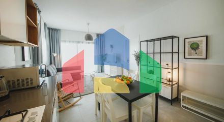 One bedroom apartment of 63 m2, 300 meters from the sandy beach. 