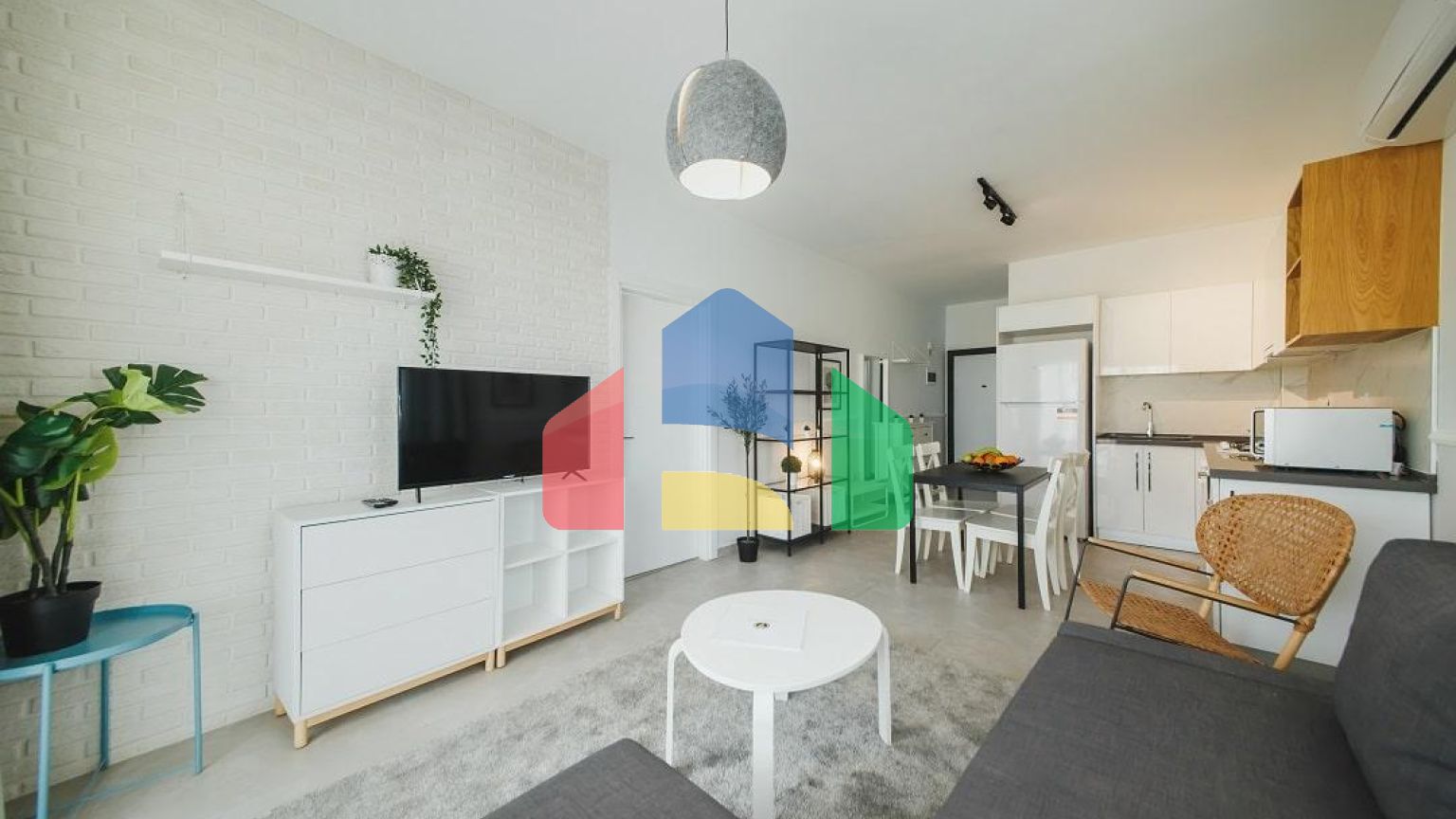 2-комнатные апартаменты 63 м2 в 300 метрах от песчаного пляжа