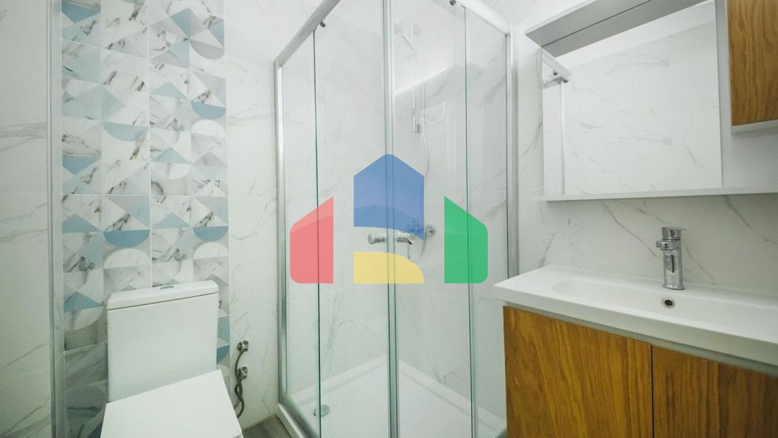 2-комнатные апартаменты 63 м2 в 300 метрах от песчаного пляжа