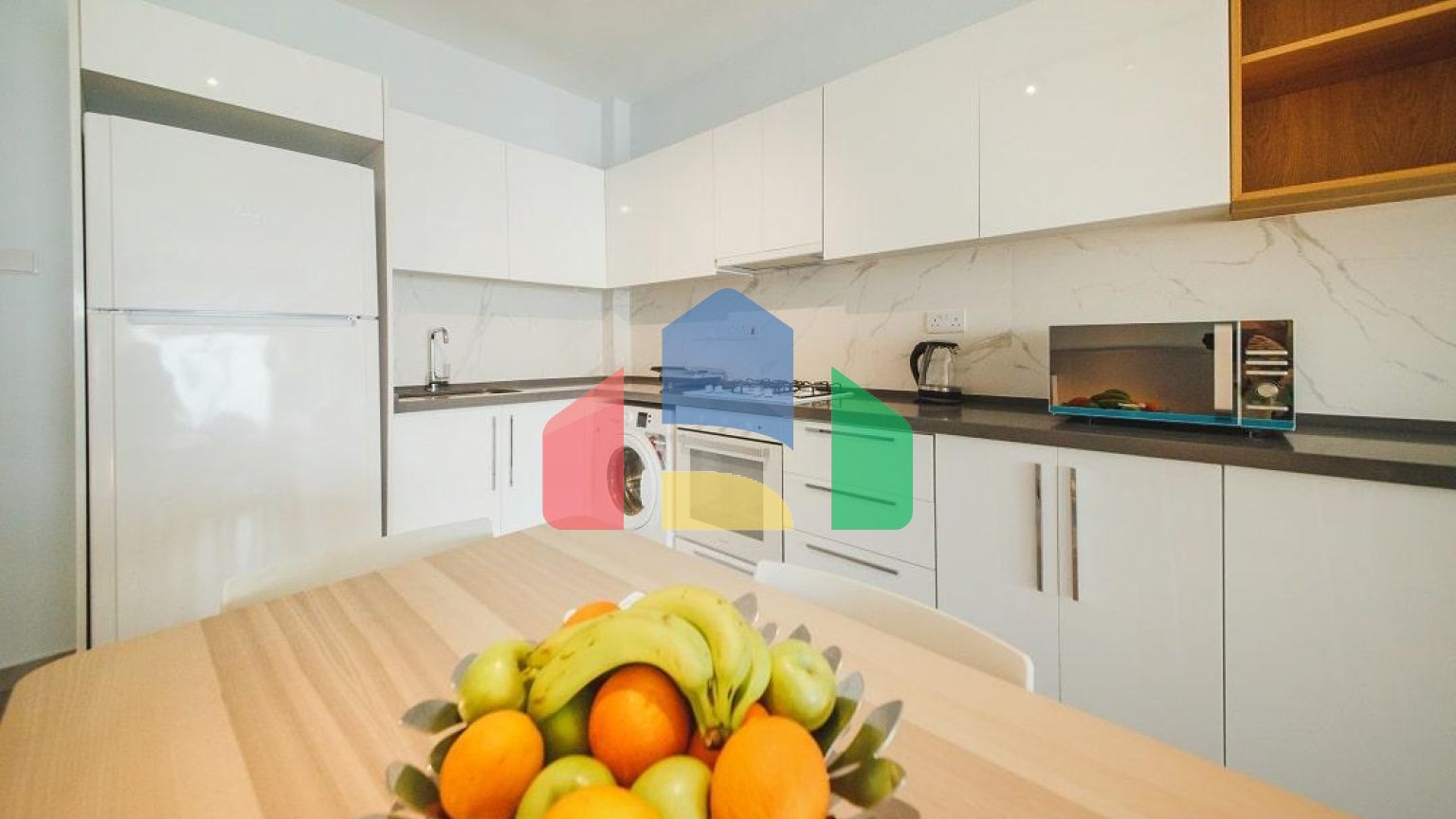 3-комнатные апартаменты 85м2 в 300 метрах от песчаного пляжа