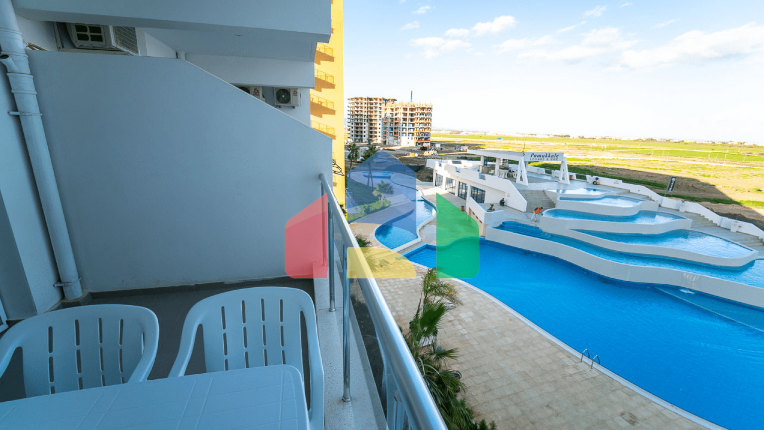 1-комнатные апартаменты 52м2 + 8 м2 терраса в СПА-комплексе в 600 метрах от песчаного пляжа