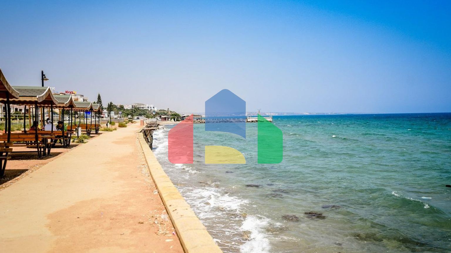 3-комнатные апартаменты 79 м2 в 800 метрах от пляжа 