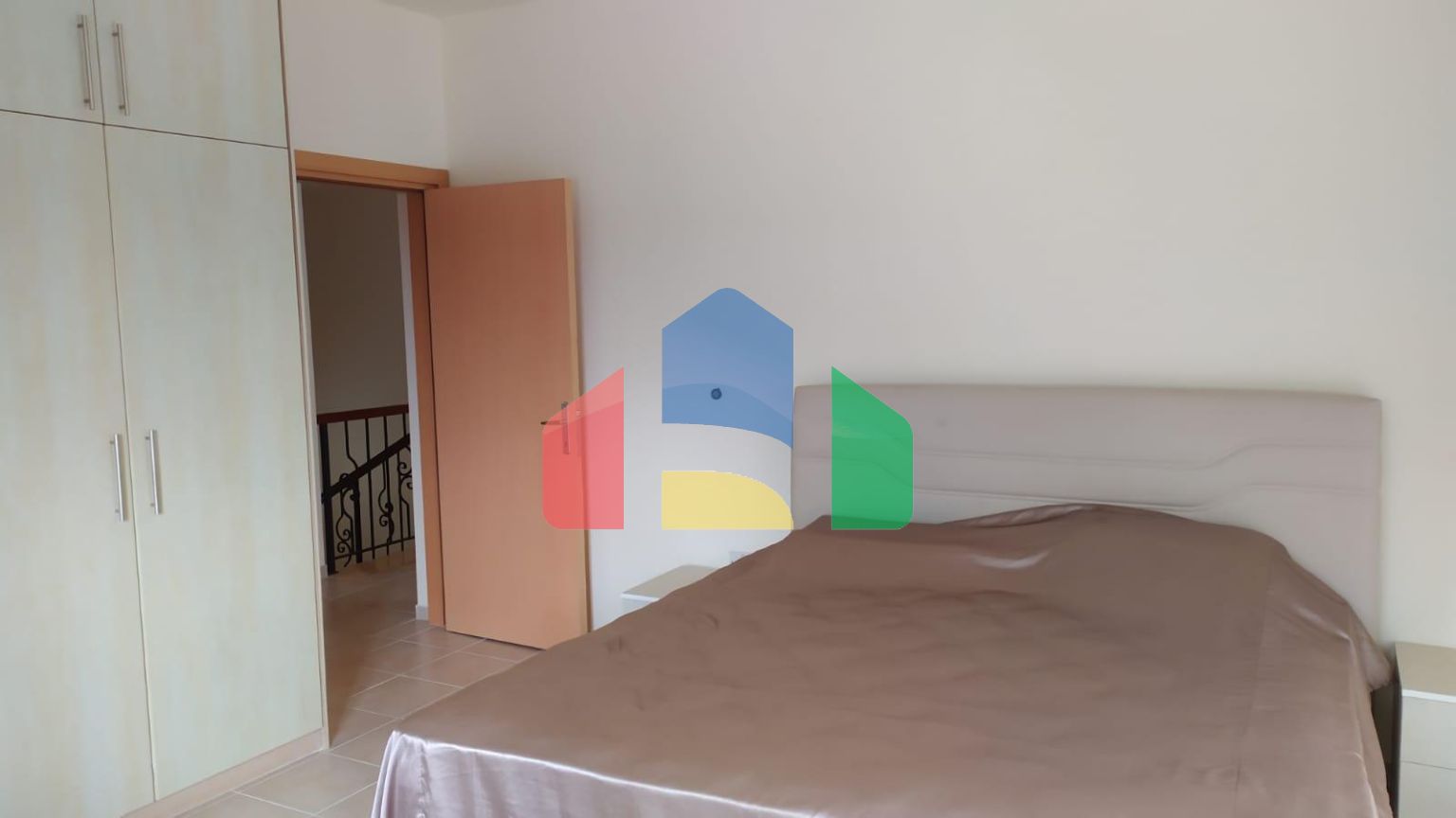 Готовая 4-комнатная вилла 224 м2 с бассейном в 5 минутах от моря 