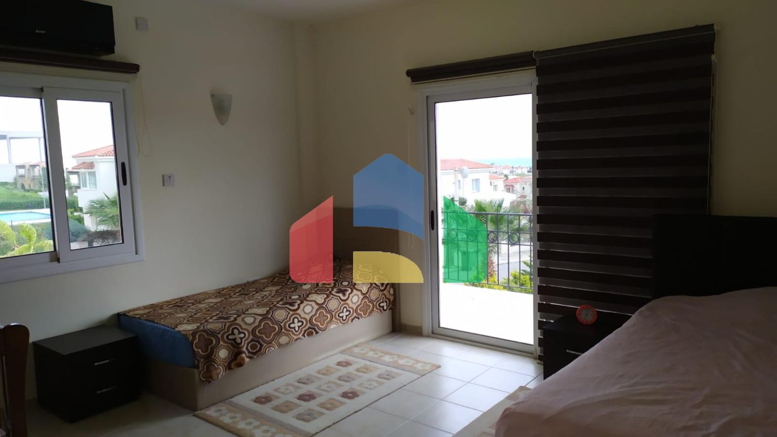 Готовая 4-комнатная вилла 224 м2 с бассейном в 5 минутах от моря 