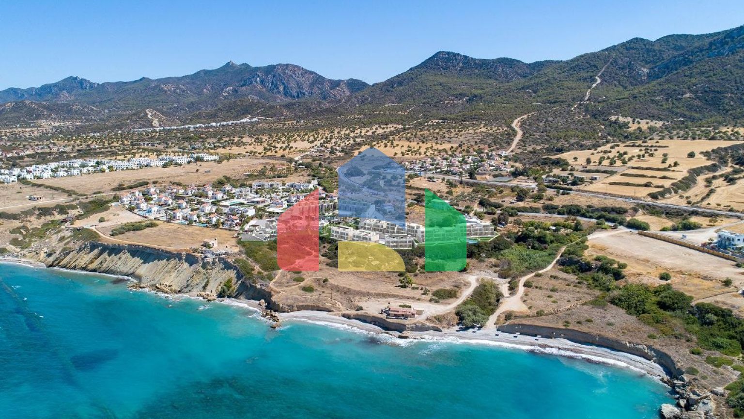 3-комнатные апартаменты 80 м2 + 28 м2 терраса в престижном комплексе в 200 метрах от пляжа