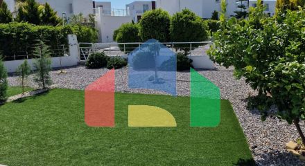 Современный 4-комнатный таунхаус 115 м2 с террасой на крыше, расположенный на первой линии от моря Современный 4-комнатный таунхаус 115 м2 с террасой на крыше, расположенный на первой линии от моря