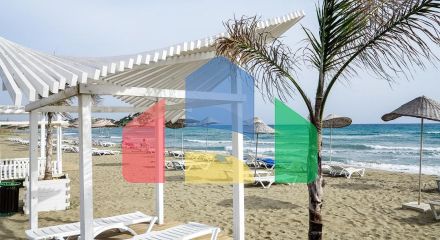 Современный 4-комнатный таунхаус 115 м2 с террасой на крыше, расположенный на первой линии от моря Современный 4-комнатный таунхаус 115 м2 с террасой на крыше, расположенный на первой линии от моря