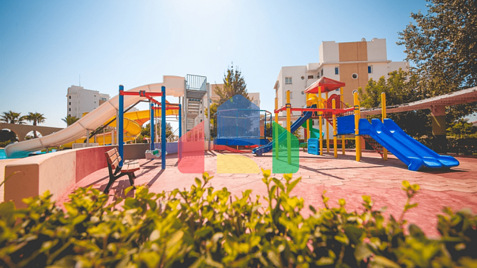 2-комнатные апартаменты 60 м2 в 600 метрах от пляжа 