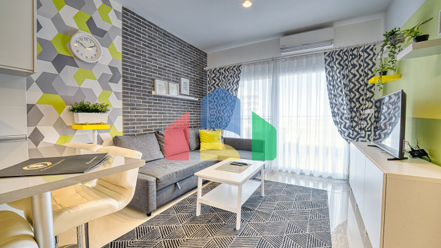 2-комнатные апартаменты 60 м2 в 600 метрах от пляжа 