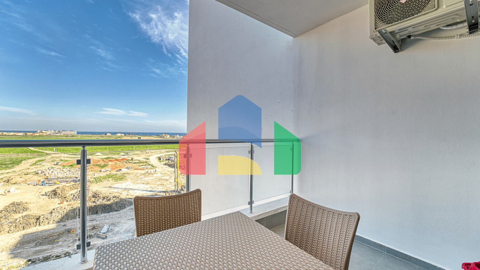 2-комнатные апартаменты 60 м2 в 600 метрах от пляжа 